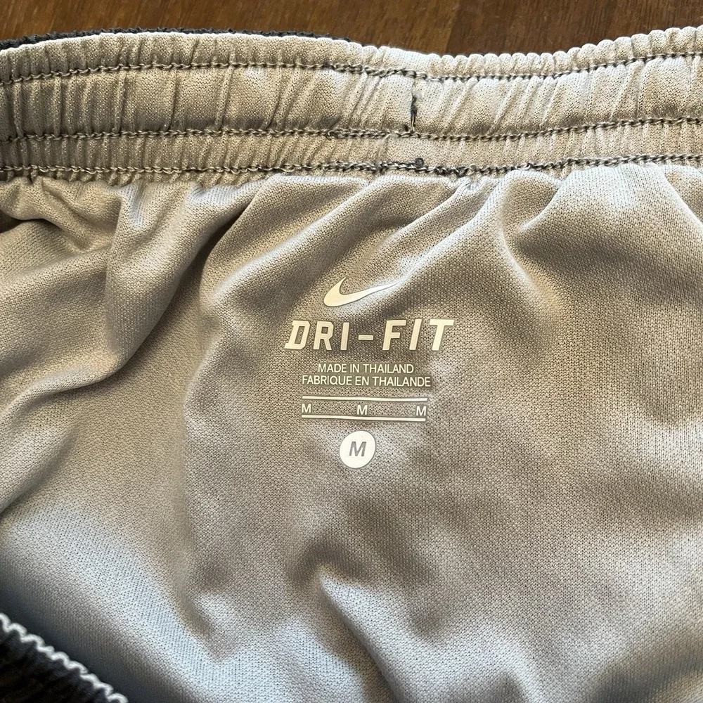 Nike Dri-FIT Challenger Running Shorts Mens M Gray 7